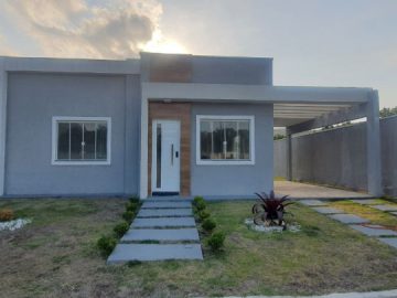 Casa Nova com energia Solar em Condom�nio.